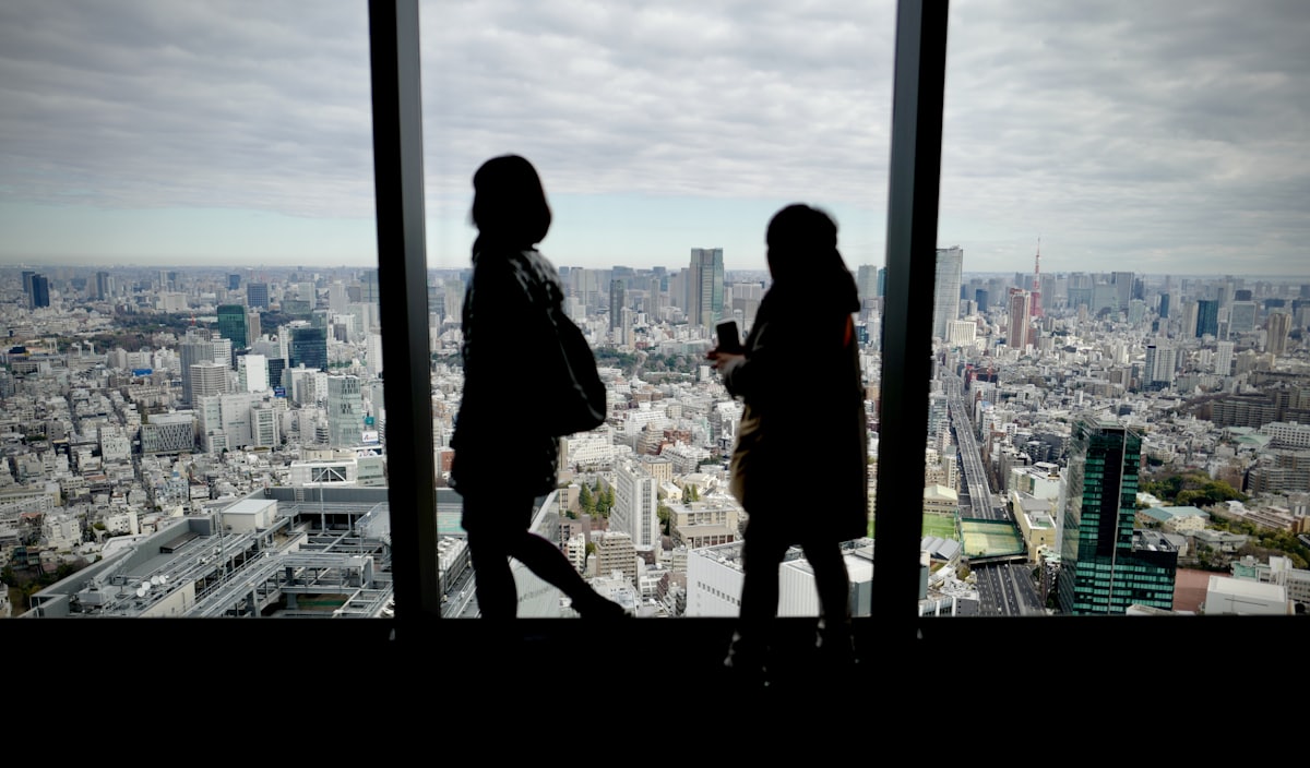 東京・南青山のオフィスから望むビジネス街